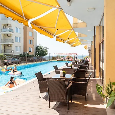 Dolphin Beach-делфин бийч * Rawda