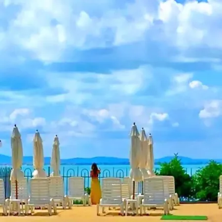 Dolphin Beach-делфин бийч Rawda