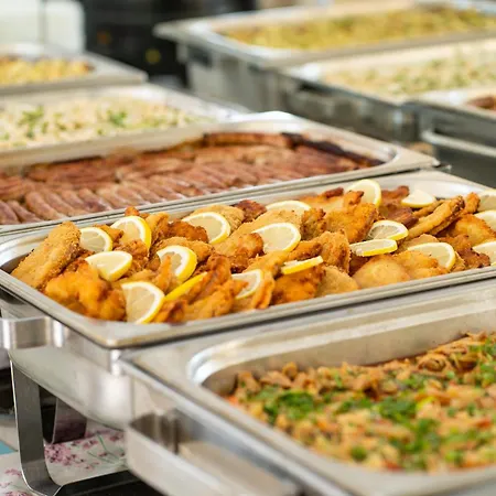 Hotel Dolphin Beach-делфин бийч *