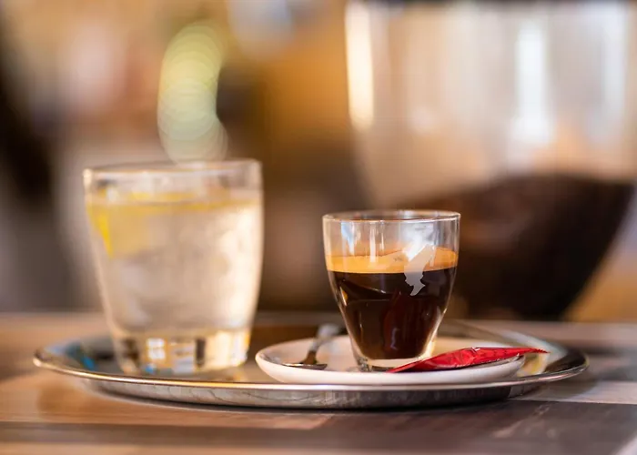 Dolphin Beach-делфин бийч Равда